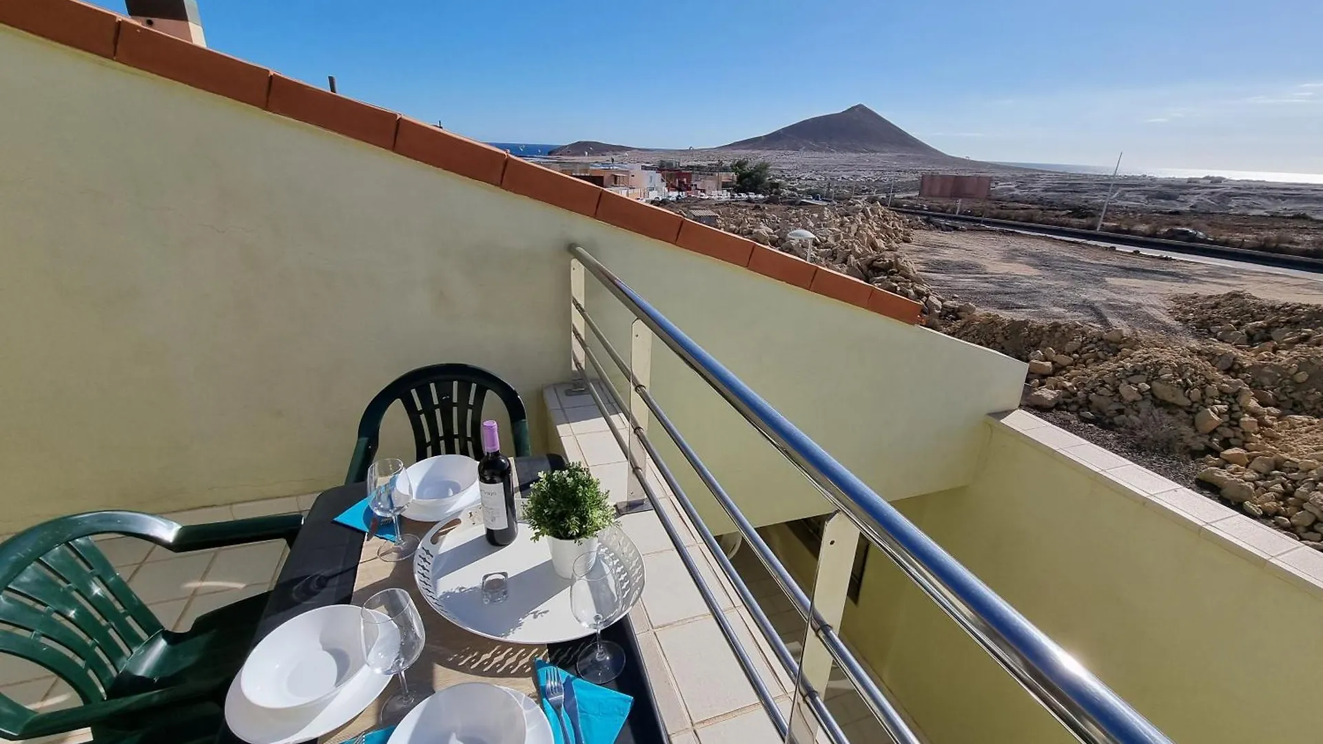 Vakantiehuis Ferienhaus In El Medano Mit Terrasse Und Meerblick