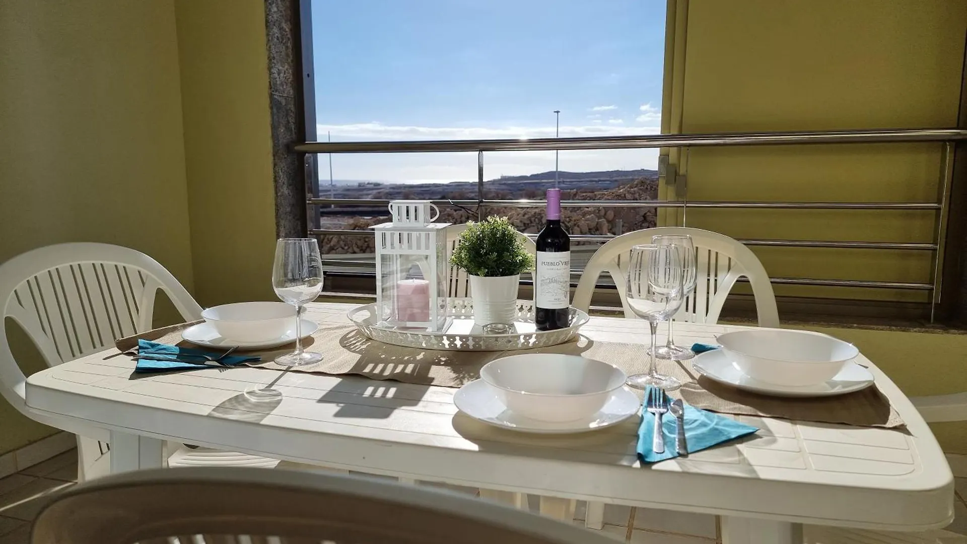 Ferienhaus In El Medano Mit Terrasse Und Meerblick Vakantiehuis